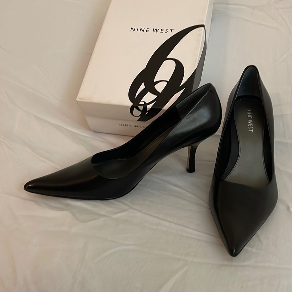 Nine West black pumps size 8.5M
